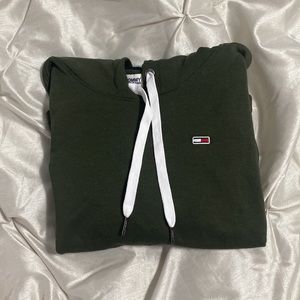Tommy Hilfiger Green Sweater with White Accents
